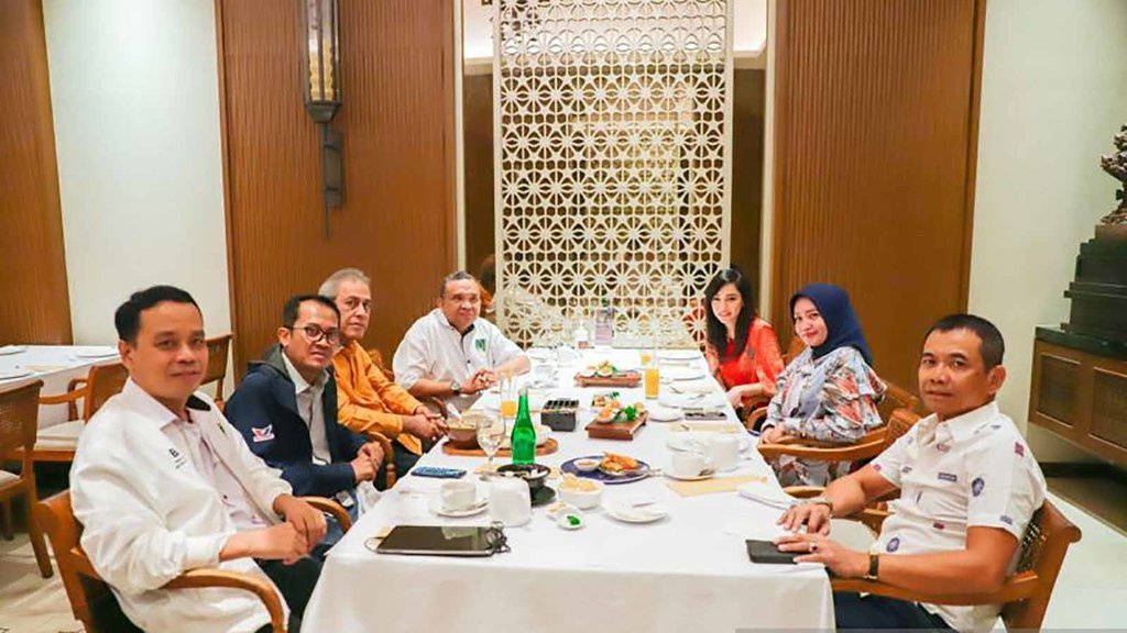 Arah Parpol Nonparlemen Jelang 2024: Antara Verifikasi & Koalisi Arah Parpol Nonparlemen Jelang 2024: Antara Verifikasi & Koalisi