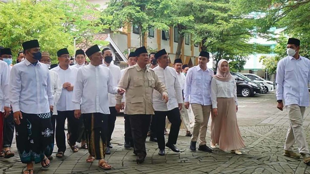 Ketika Bakal Capres Berlomba-lomba Mencari Dukungan Pesantren Ketika Bakal Capres Berlomba-lomba Mencari Dukungan Pesantren