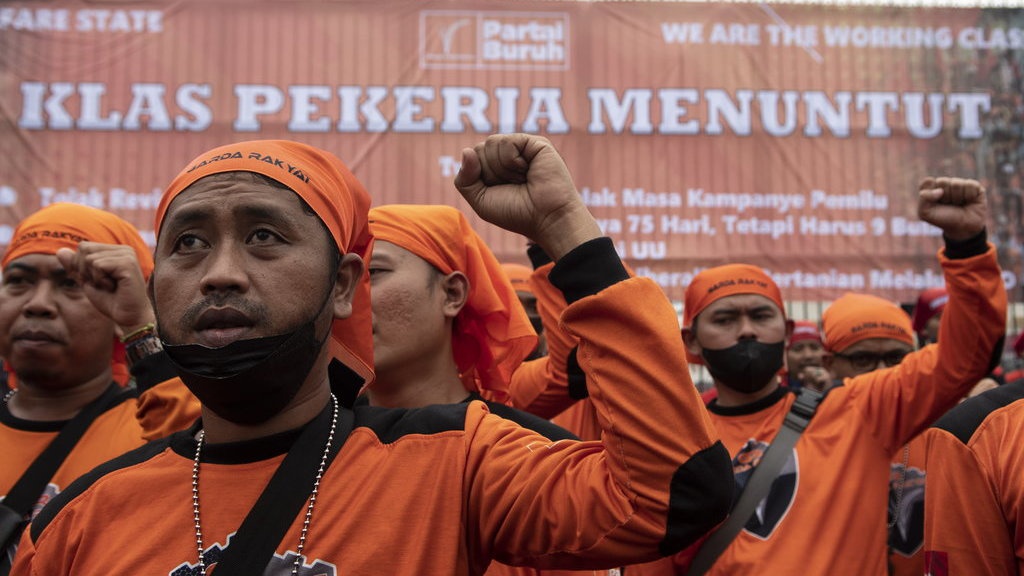 Isi Perpu Cipta Kerja, Aturan Jam Kerja dan Istirahat Mingguan