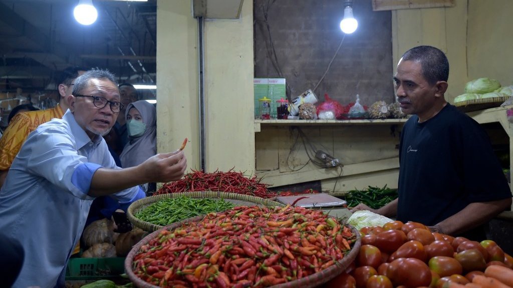 Wakil Ketua DPR Minta Zulhas Cari Solusi Menstabilkan Harga Pangan