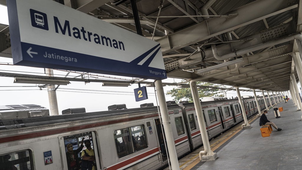 Malam Tahun Baru, KAI Commuter Operasikan 28 Perjalanan Tambahan Malam Tahun Baru, KAI Commuter Operasikan 28 Perjalanan Tambahan