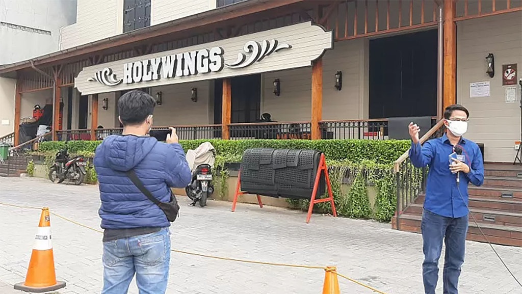 Holywings Diduga Nistakan Agama soal Promo Minol untuk Muhammad Holywings Diduga Nistakan Agama soal Promo Minol untuk Muhammad