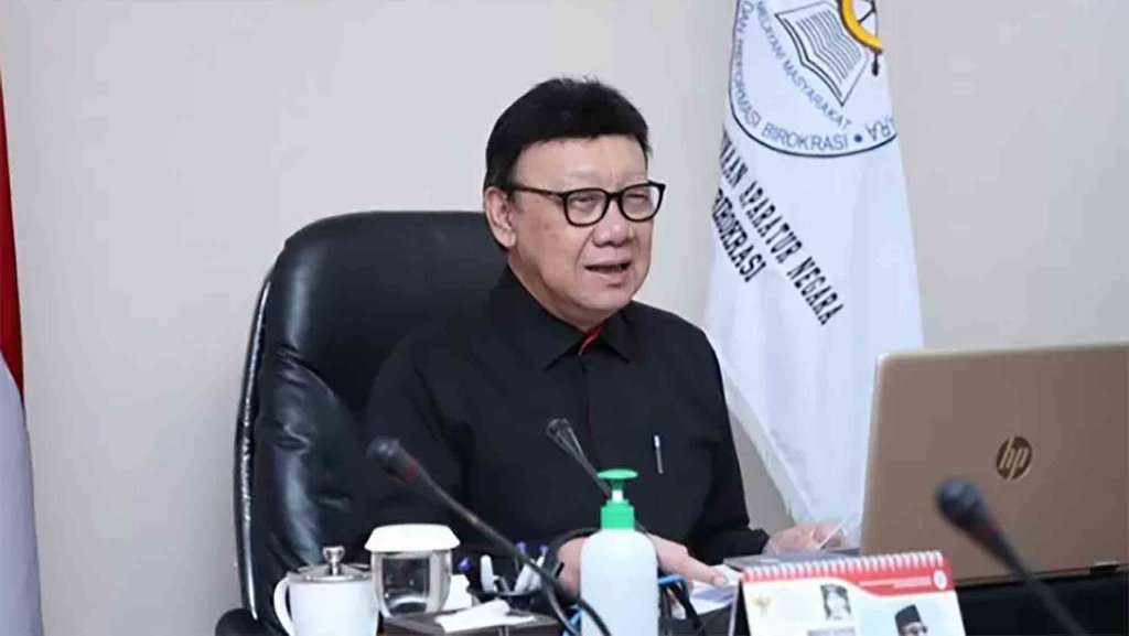 Tjahjo Kumolo Disalatkan di KemenPAN-RB & Dimakamkan di Kalibata Tjahjo Kumolo Disalatkan di KemenPAN-RB & Dimakamkan di Kalibata