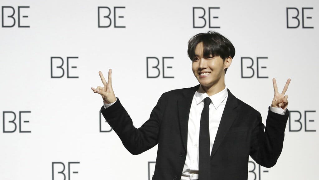 Lirik Lagu Outro: Ego Yang Dinyanyikan J-Hope BTS dan Terjemahannya Lirik Lagu Outro: Ego Yang Dinyanyikan J-Hope BTS dan Terjemahannya