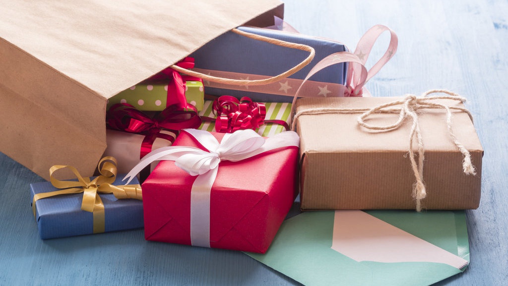 30 Rekomendasi Hadiah Wedding untuk Teman & Sahabat yang Menarik