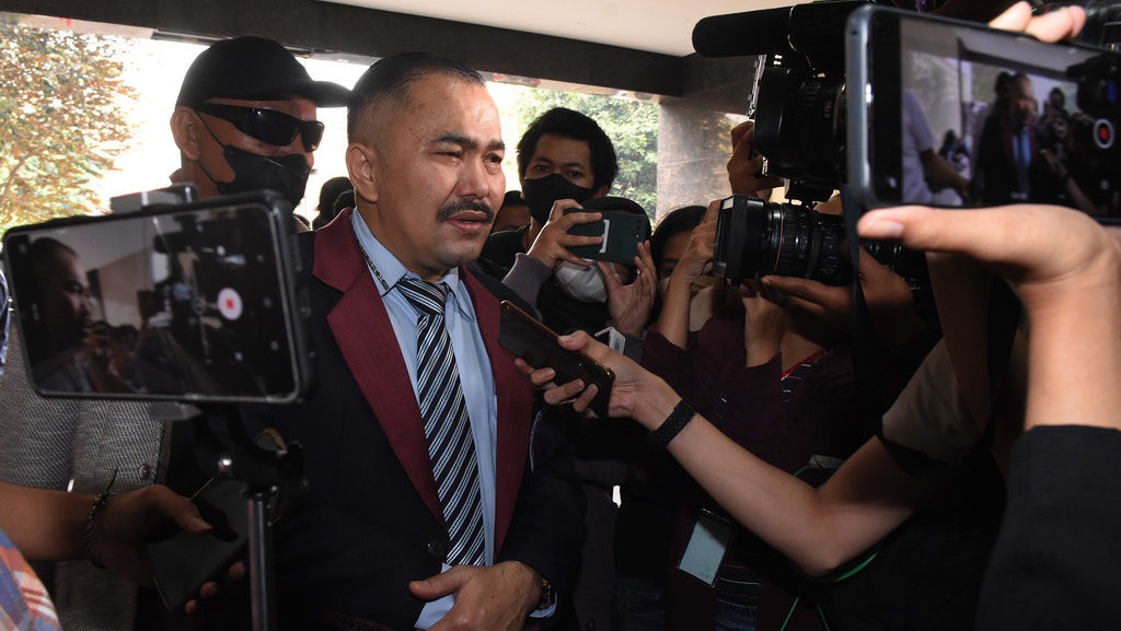 Kamaruddin: Ferdy Sambo Diduga Bunuh Yosua karena Dendam Kamaruddin: Ferdy Sambo Diduga Bunuh Yosua karena Dendam