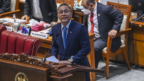 Mendag Zulhas Pastikan Tidak Ada Penghapusan DMO Sawit Mendag Zulhas Pastikan Tidak Ada Penghapusan DMO Sawit