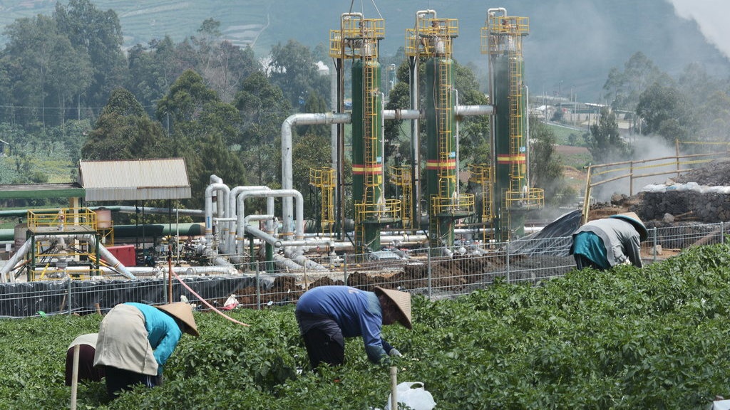 Cara Kerja PLTP-Pembangkit Listrik Tenaga Panas Bumi & Komponen Cara Kerja PLTP-Pembangkit Listrik Tenaga Panas Bumi & Komponen