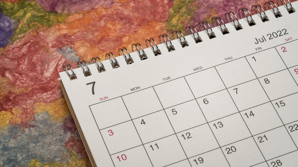 Sejarah Kalender Masehi & Beda dengan Sistem Penanggalan Lain Sejarah Kalender Masehi & Beda dengan Sistem Penanggalan Lain