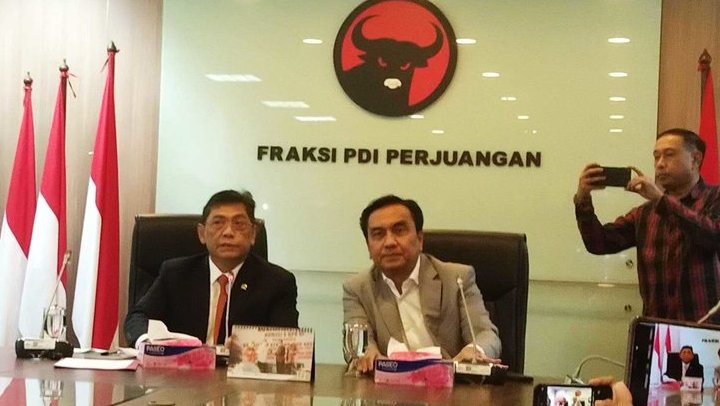 Kronologi Versi Effendi Simbolon saat Sebut TNI Seperti Gerombolan Kronologi Versi Effendi Simbolon saat Sebut TNI Seperti Gerombolan