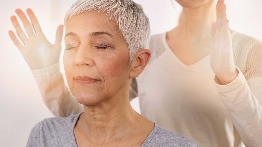 Apa Itu Pengobatan Holistik: Cara dan Jenis Perawatannya Apa Itu Pengobatan Holistik: Cara dan Jenis Perawatannya