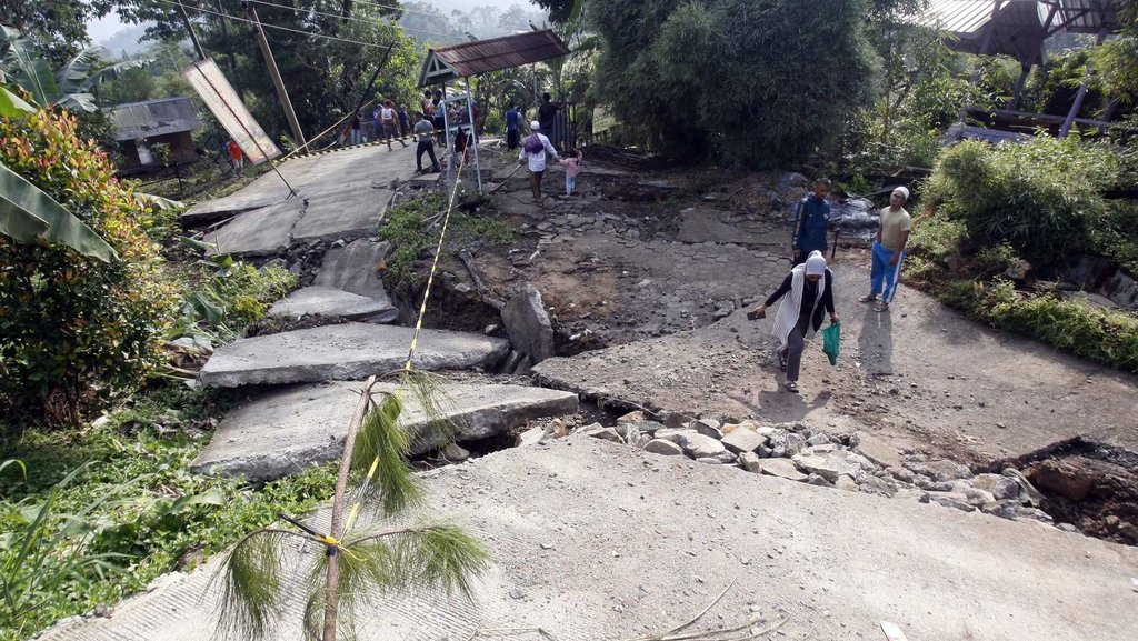 Pemkab Bogor Minta Rekomendasi Badan Geologi soal Pergerakan Tanah Pemkab Bogor Minta Rekomendasi Badan Geologi soal Pergerakan Tanah