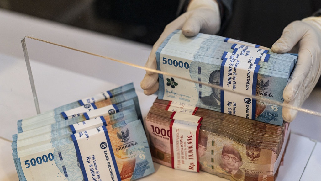 Menilik Potensi Perputaran Uang Saat Natal dan Tahun Baru 2024 Menilik Potensi Perputaran Uang Saat Natal dan Tahun Baru 2024