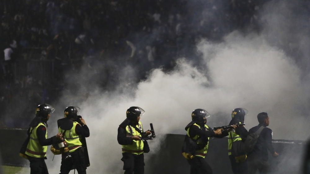 Gas Air Mata Terbuat dari Apa dan Komposisinya? Gas Air Mata Terbuat dari Apa dan Komposisinya?