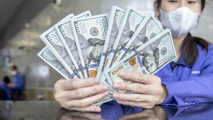 Rupiah Ditutup Melemah ke Level Rp15.684 per Dolar AS