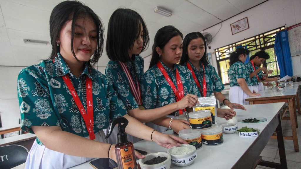 Rangkuman Materi PKWU Kelas 11 & Belajar tentang Apa? Rangkuman Materi PKWU Kelas 11 & Belajar tentang Apa?