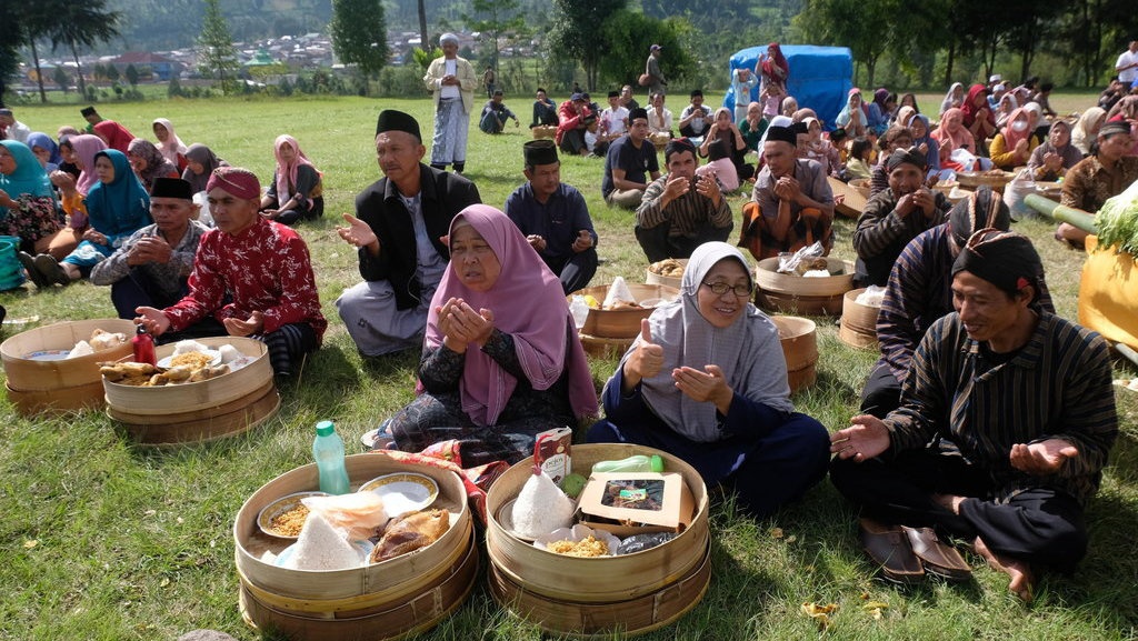 Pengertian Sistem Sosial, Unsur, dan Contohnya Pengertian Sistem Sosial, Unsur, dan Contohnya