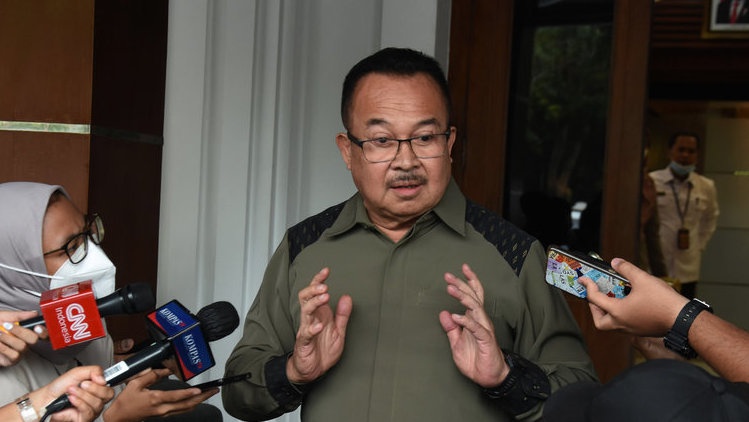 Profil Rhenald Kasali dan Alasan Mundur Komut PT Pos Indonesia