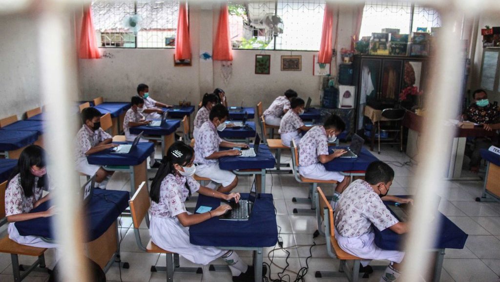 Daftar Hak dan Kewajiban Siswa di Sekolah Lengkap