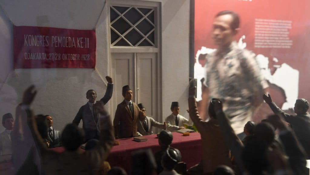 Sejarah Bahasa Indonesia Sebelum dan Sesudah Kemerdekaan Sejarah Bahasa Indonesia Sebelum dan Sesudah Kemerdekaan