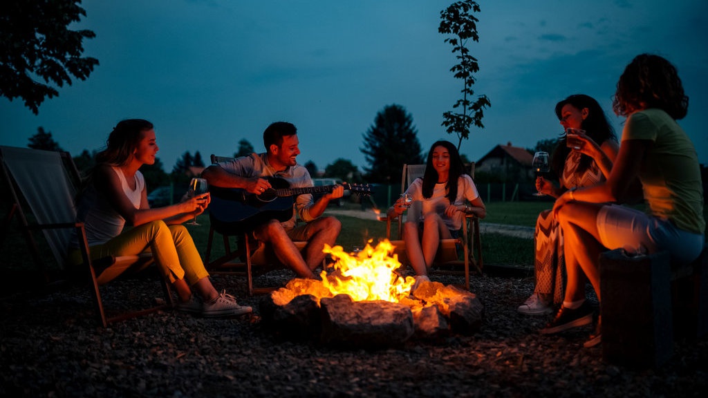 10 Contoh Perpindahan Panas secara Radiasi dan Penjelasannya 10 Contoh Perpindahan Panas secara Radiasi dan Penjelasannya