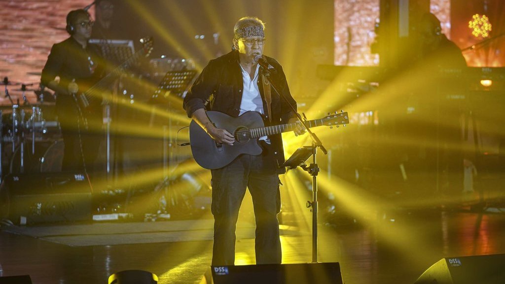 Lirik Lagu Oemar Bakrie Karya Iwan Fals untuk Hari Guru 2022 Lirik Lagu Oemar Bakrie Karya Iwan Fals untuk Hari Guru 2022