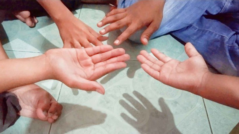 Apa Itu Permainan Jonjang, Jenis Dolanan Tradisional & Aturannya Apa Itu Permainan Jonjang, Jenis Dolanan Tradisional & Aturannya