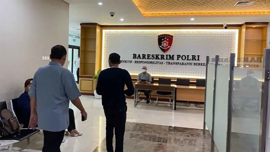 Kabareskrim Persilakan Benny Minta Maaf Tak Bisa Ungkap Sosok T Kabareskrim Persilakan Benny Minta Maaf Tak Bisa Ungkap Sosok T