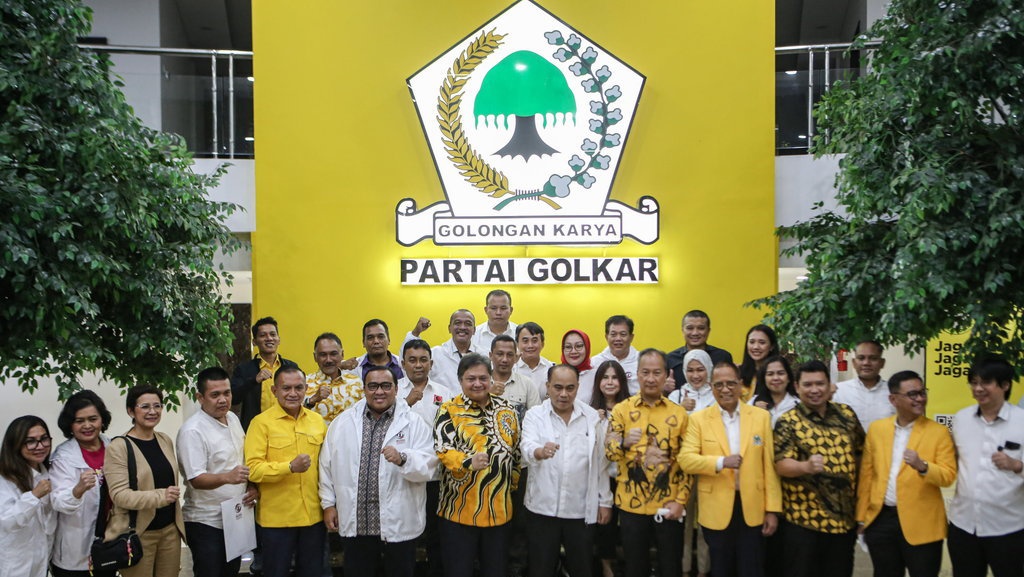 Airlangga Ngotot Jadi Capres, Kader Golkar Diklaim Solid Airlangga Ngotot Jadi Capres, Kader Golkar Diklaim Solid