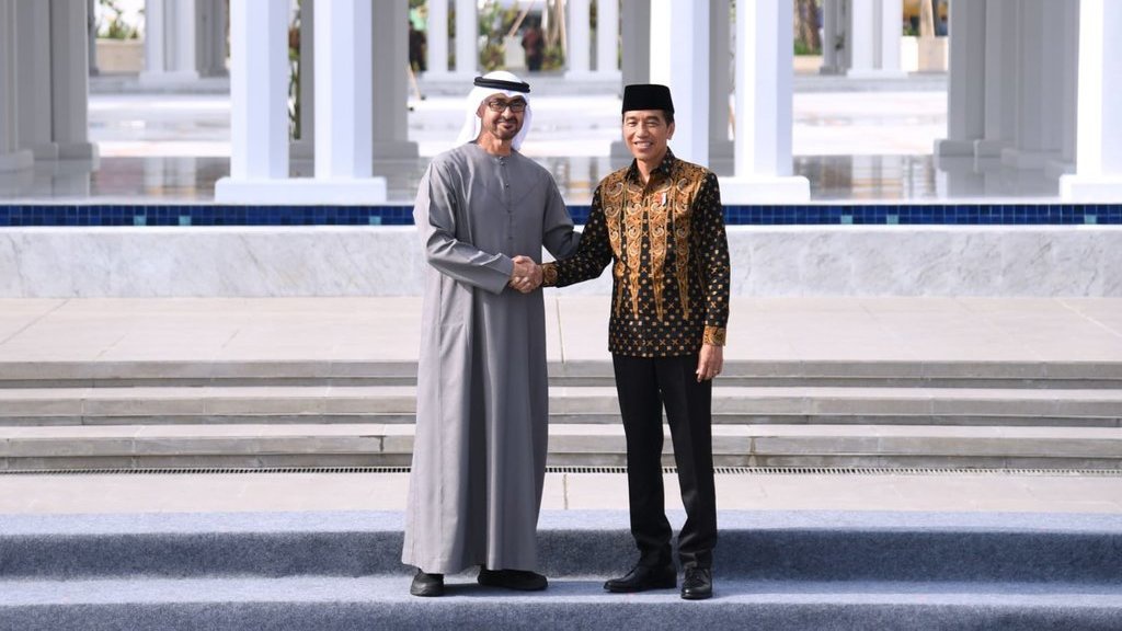 Fakta-Fakta Masjid Raya Sheikh Zayed Solo, Mirip Grand Mosque Fakta-Fakta Masjid Raya Sheikh Zayed Solo, Mirip Grand Mosque