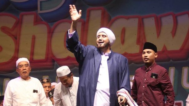Lirik Padang Bulan dan Artinya yang Biasa Dibawakan Habib Syech