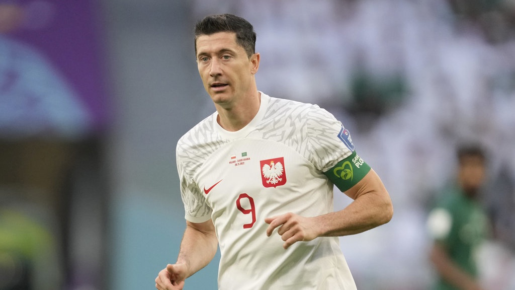 Siapa Kakek Robert Lewandowski yang Disebut Saudara Hitler? Siapa Kakek Robert Lewandowski yang Disebut Saudara Hitler?