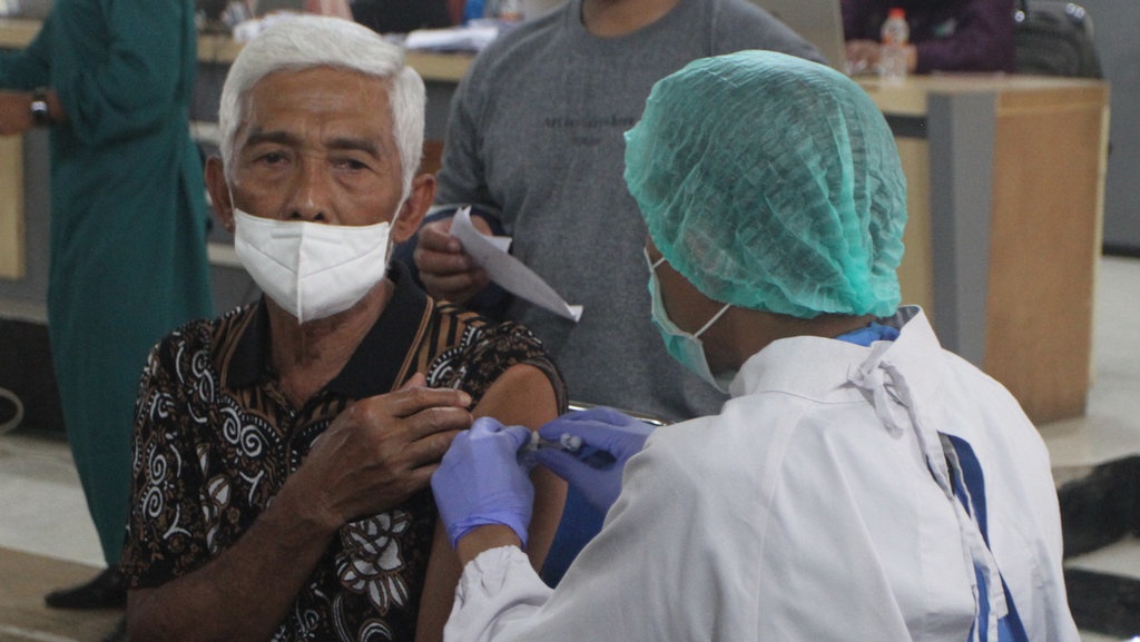 Dokter RSPI: Vaksinasi Penting untuk Hadapi Varian Baru COVID-19