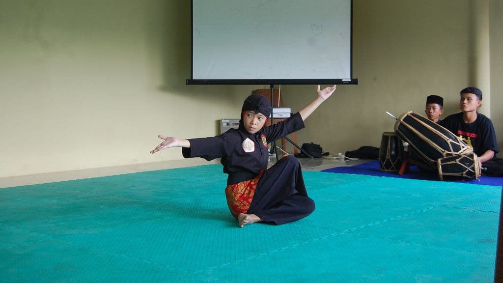 Aliran Silat Tua dari Kampung yang Penuh Petuah Hidup Aliran Silat Tua dari Kampung yang Penuh Petuah Hidup