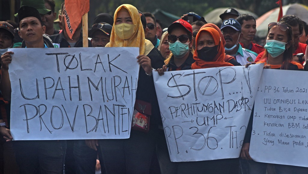 UMP 2025 Naik, Ini Prediksi Kenaikannya di Beberapa Daerah!