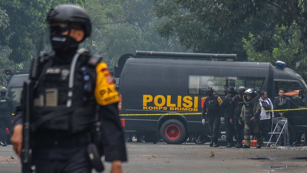 Densus 88 Polri Tangkap Terduga Teroris di Rumpin Bogor Densus 88 Polri Tangkap Terduga Teroris di Rumpin Bogor