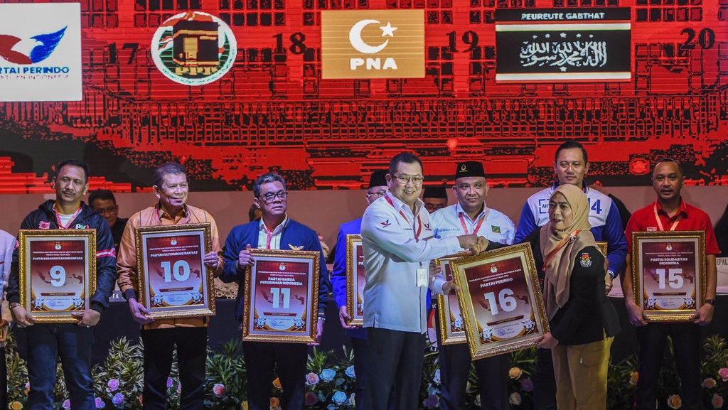 17 Parpol Cari Ceruk Pemilih: Adu Gagasan atau Jualan Nomor Urut 17 Parpol Cari Ceruk Pemilih: Adu Gagasan atau Jualan Nomor Urut