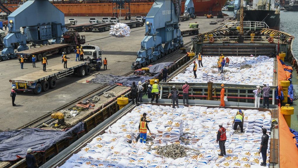 Mafia Impor Pangan: Sandungan Besar RI Menuju Swasembada Pangan Mafia Impor Pangan: Sandungan Besar RI Menuju Swasembada Pangan