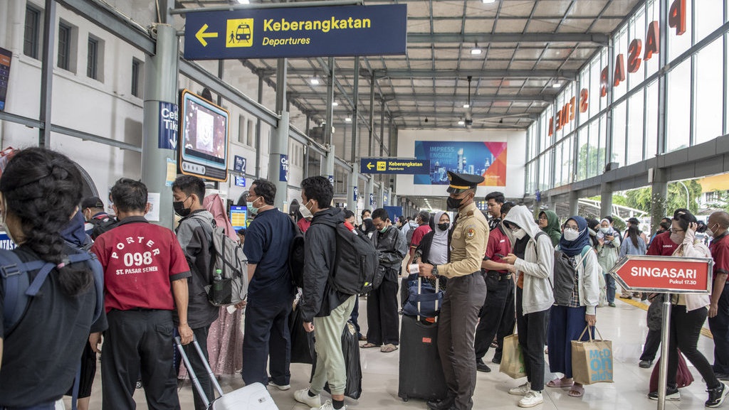 KAI: 549 Ribu Tiket Terjual Jelang Libur Natal & Tahun Baru KAI: 549 Ribu Tiket Terjual Jelang Libur Natal & Tahun Baru