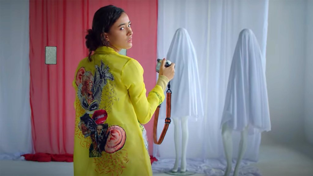 Nuansa Horor nan Romantis Puisi Cinta yang Membunuh Nuansa Horor nan Romantis Puisi Cinta yang Membunuh