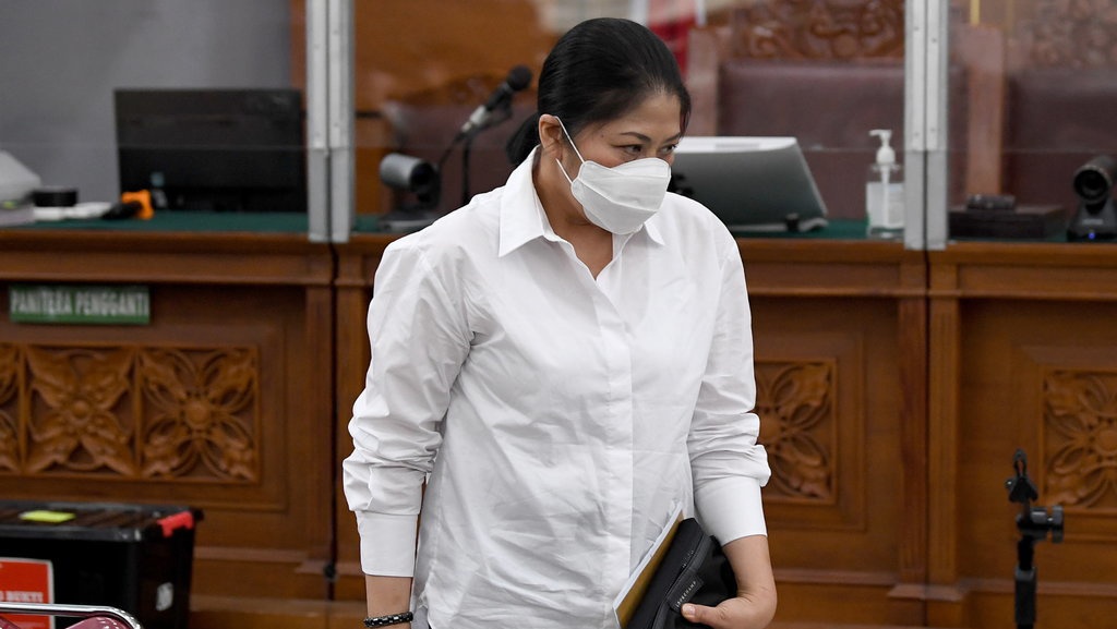 Menyoal Tuntutan Putri Candrawathi & Eliezer yang Berstatus JC