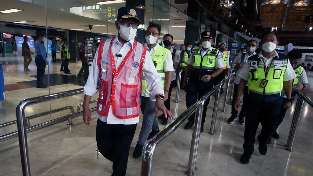 Izin Operasi Kereta Cepat Paling Lambat Sebelum 1 Oktober Izin Operasi Kereta Cepat Paling Lambat Sebelum 1 Oktober