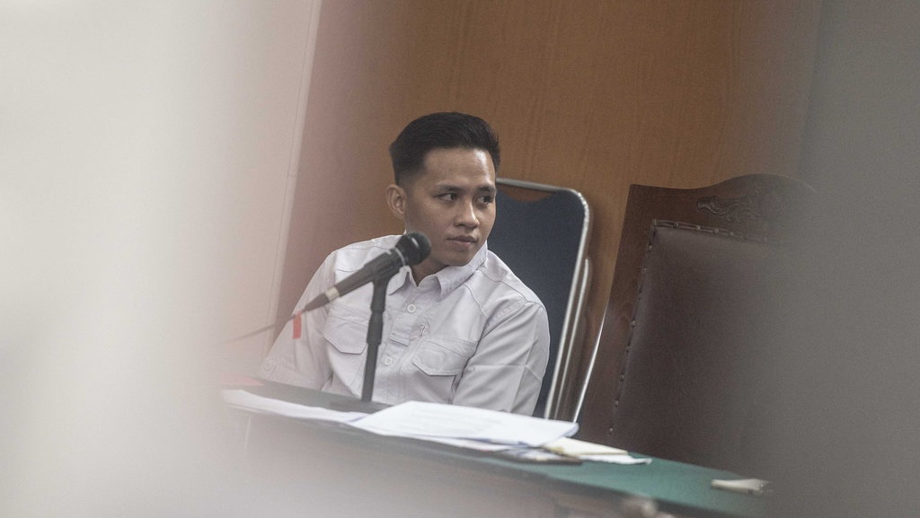 Richard Eliezer Divonis 1,5 Tahun Bui di Kasus Pembunuhan Yosua Richard Eliezer Divonis 1,5 Tahun Bui di Kasus Pembunuhan Yosua