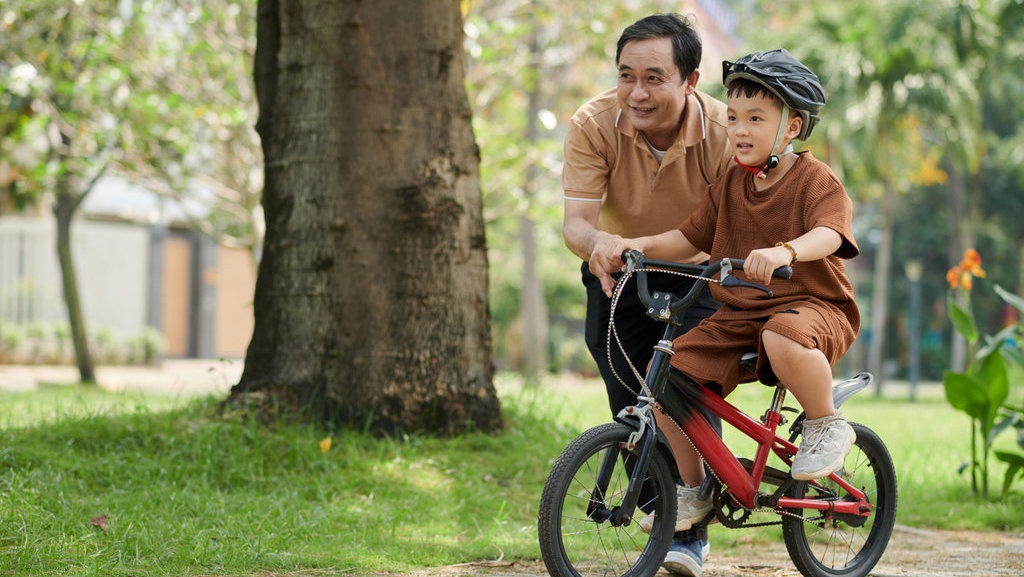 Pentingnya Mengenalkan Risiko pada Anak Sejak Dini Pentingnya Mengenalkan Risiko pada Anak Sejak Dini