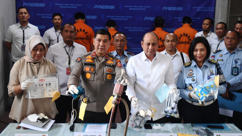 Kasus Ginjal Akut, Polisi Periksa Kepala BPOM DKI Jakarta Kasus Ginjal Akut, Polisi Periksa Kepala BPOM DKI Jakarta