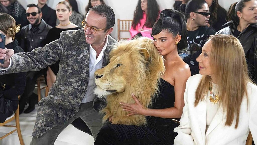 Di Balik Koleksi Schiaparelli 2023 Di Balik Koleksi Schiaparelli 2023