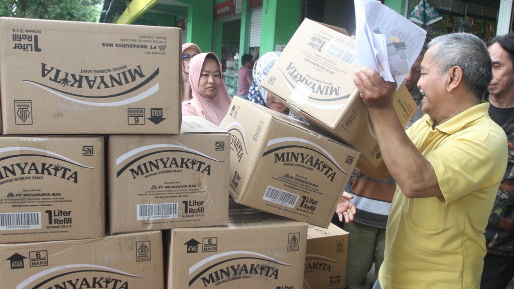 Minyakita Dilarang Dijual Secara Daring, Begini Respons Ibu-ibu Minyakita Dilarang Dijual Secara Daring, Begini Respons Ibu-ibu