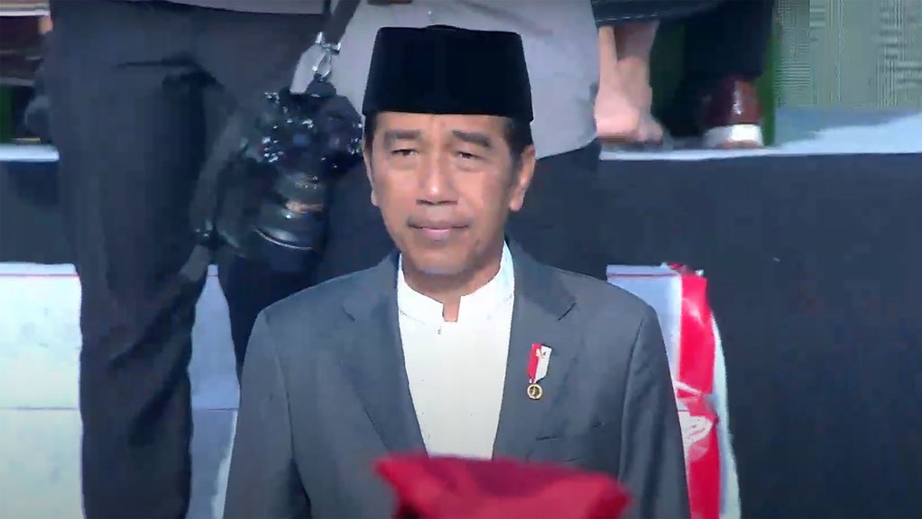 Jokowi Tebar Pujian Eksistensi NU di Usia 1 Abad Jokowi Tebar Pujian Eksistensi NU di Usia 1 Abad