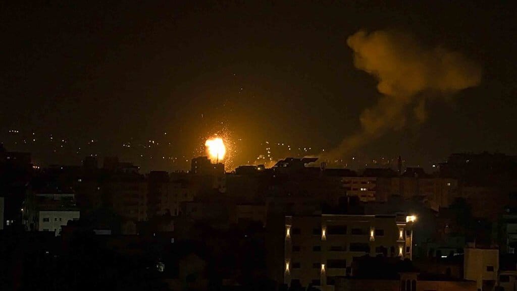 Cerita Lengkap Israel Serang Pabrik Roket Hamas di Jalur Gaza
