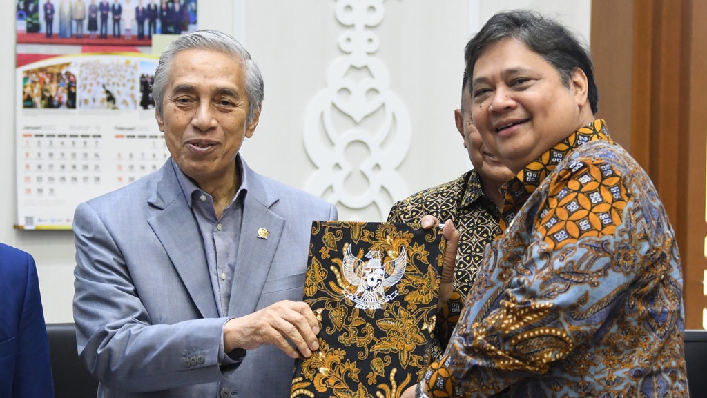 Tak Kunjung Disetujui DPR, PSHK: Perppu Ciptaker Harus Dicabut